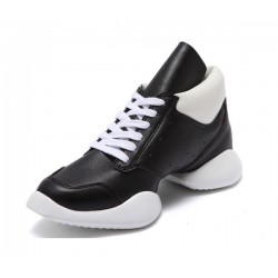 DL00040   Dance Sneakers