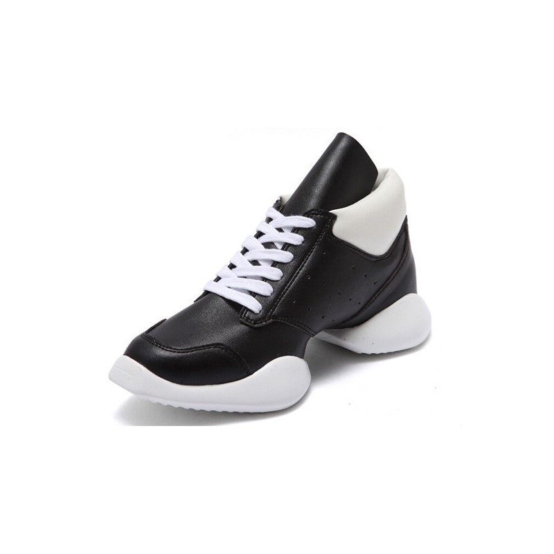 DL00311   Dance Sneakers